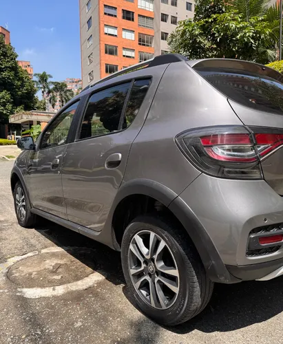 Renault Stepway 1.6 Expression / Zen