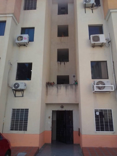 Imagen 15 de 15 de Se Vende Apartamento Paraparal. Res Maniapure. Ata-744 Thamara Guevara 04129515970 / 0416729568 Tg