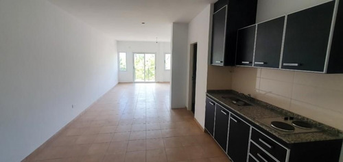 Imagen 2 de 4 de Departamento A La Venta En Ituzaingo Norte. Excelente Estado