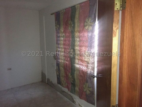 Imagen 25 de 30 de Casas En Venta En Piedra Azul La Mora, Cabudare Lara // Código Flex: 22-4103 - 0424 556 57 59 Monica C.