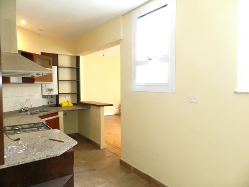 Imagen 5 de 17 de Encantador Semipiso De 3 Ambientes En Edifcio De Estilo
