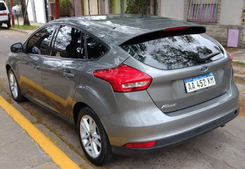 Imagen 8 de 25 de Ford Focus 1.6 S 5p Mt 2016
