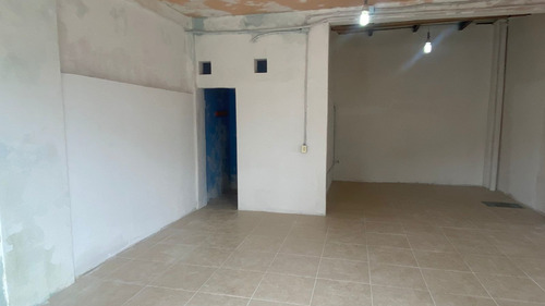 Imagen 6 de 10 de Local En Renta Col. El Algarin Gran Oportunidad De Negocio
