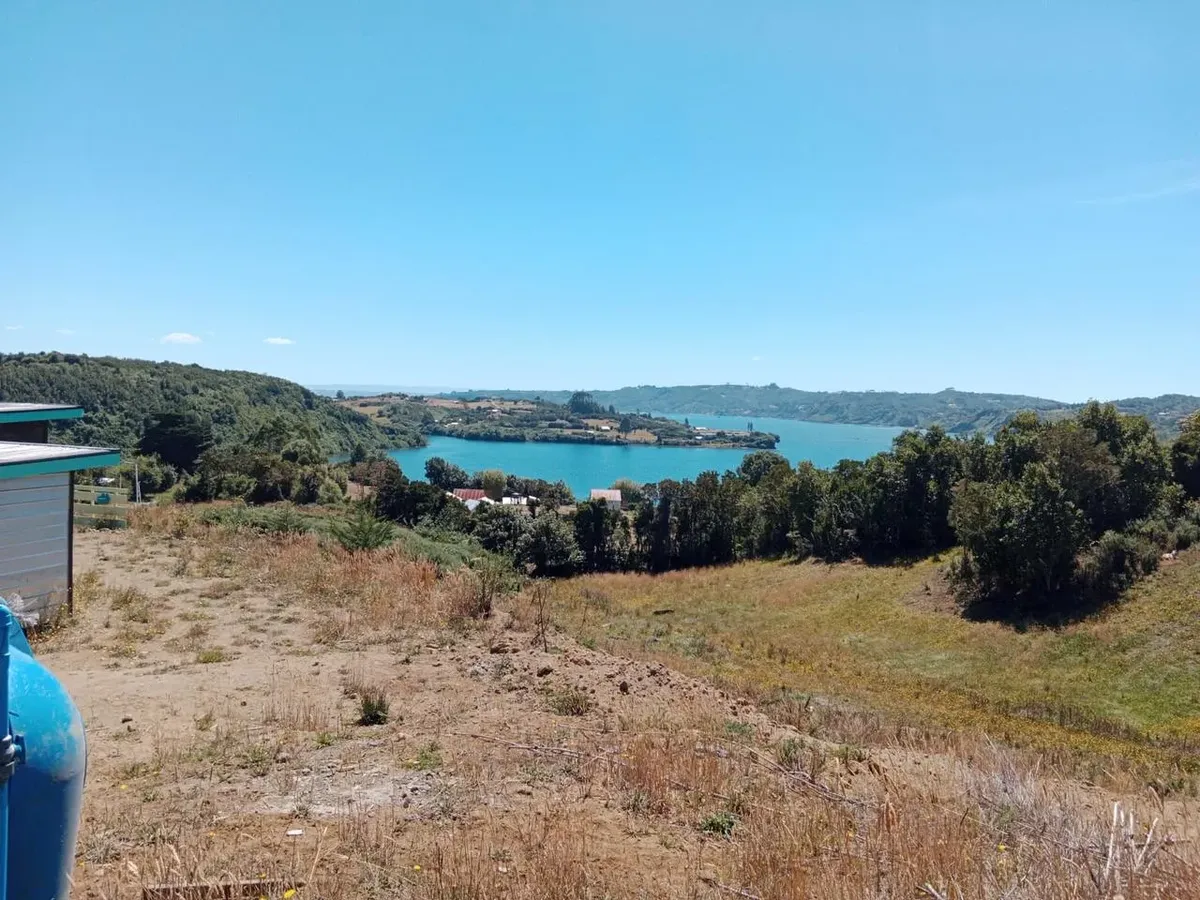 Imagen 2 de 14 de Predio Con Casa Vista Al Mar Isla Quinchao-chiloe