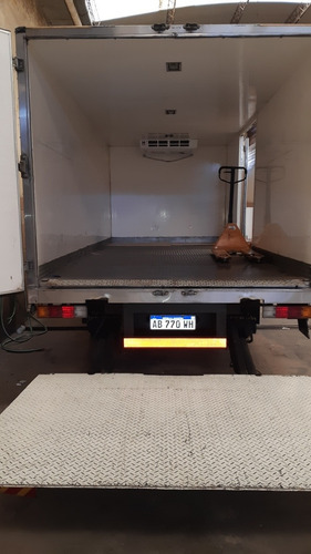 Mercedes-benz Accelo 815 Chassis Con Caja Tér