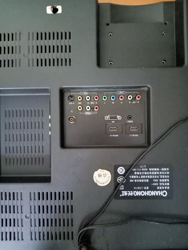 Imagen 2 de 3 de Tv Led Changhong Con Base De Pared