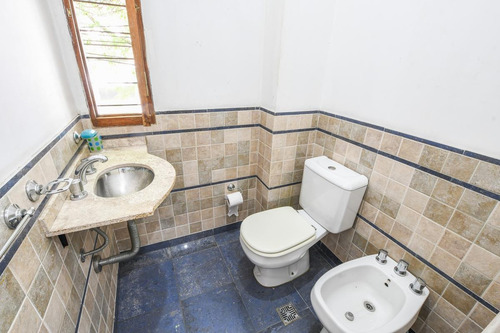 Imagen 27 de 30 de Casa De 3 Dormitorios En Venta Con Quincho Y Parrillero Centro De Rosario