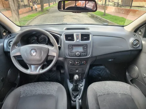 Renault Logan 1.6 Expression / Life +