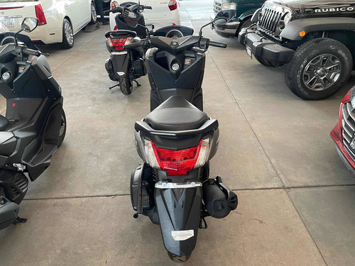Imagen 5 de 12 de Yamaha N Max 155 2021