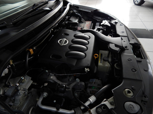Nissan Tiida S 1.8 2012