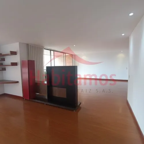Apartamento En Arriendo En Medellín - El Poblado Cod 68552