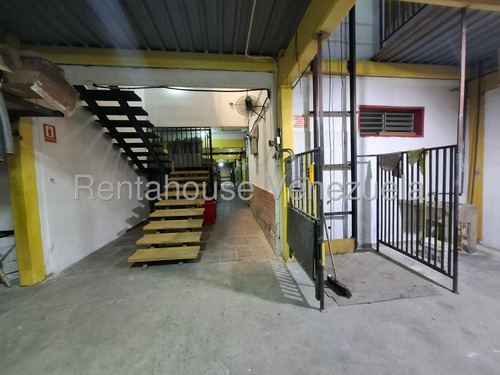 Edificio En Venta En Av Miranda Maracay Excelente Ubicacion 3 Niveles Deposito Areas Oficinas Ascensor De Carga Y Mas Alto Trafico Estef 25-12253