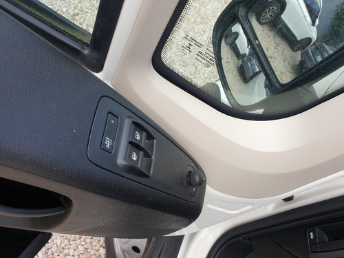 Imagen 13 de 20 de Citroen Jumper 2.2 435 L2h2 Hdi 130 Mt6