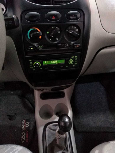Imagem 5 de 15 de Chery Chery Qq 2013 1.1 16v 5p