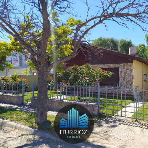 Imagen 4 de 4 de En Venta Casa Rio Colorado Sarmiento 39