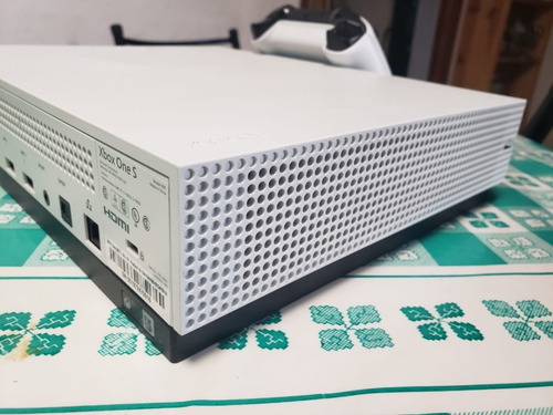 Xbox One S 500gb 1 Joystick + 100juegos Digitales Para Desca