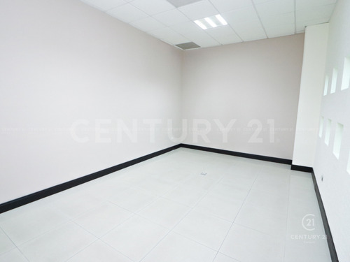 Oficina En Renta En Residencial Cumbres