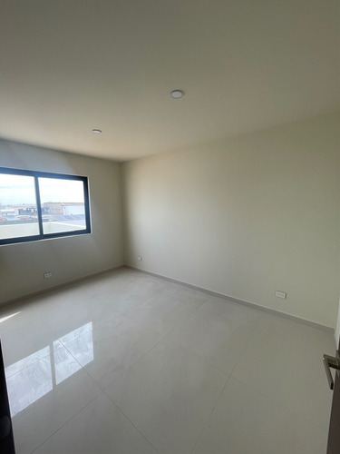 Imagen 16 de 30 de Hermosa Residencia En Pre-venta En Solares