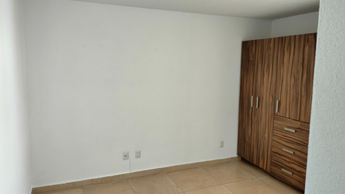 Casa En Renta En Zibata Queretaro