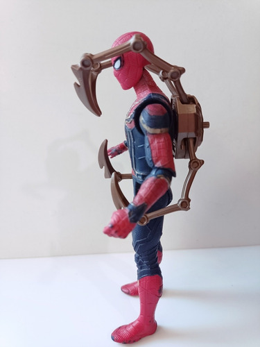 Iron Spider Marvel Basic Hasbro (Usado)