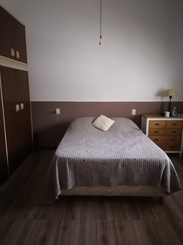 Imagen 5 de 13 de Casa 3 Dorm Con Escalera A Azotea, Potencial Para Contruir