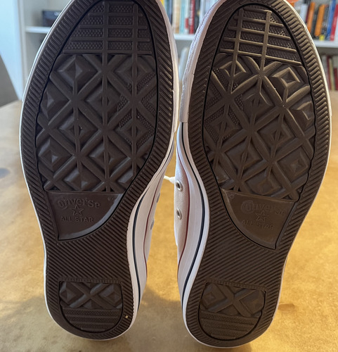 Zapatillas Converse Chuck Taylor All Star Blancas (Usado)