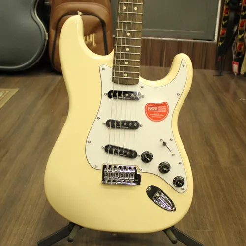 Guitarra Fender Squier Vintage Modified 70 Vintage White