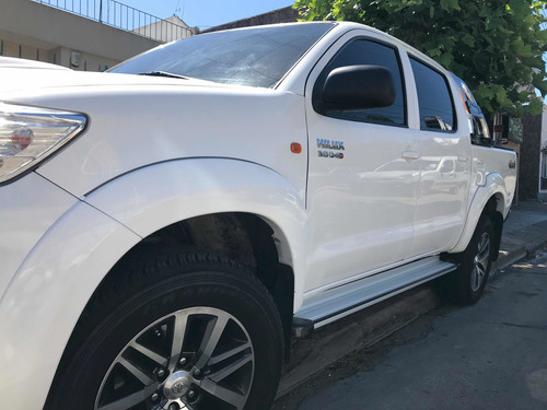 Imagen 3 de 12 de Toyota Hilux 3.0 Cd Sr C/ab 171cv 4x4 - C3 2014