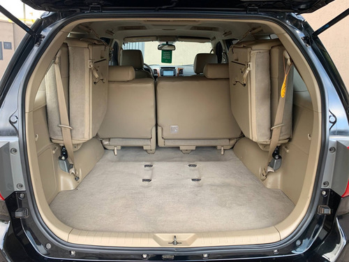 Imagem 7 de 8 de Toyota Hilux Sw4 3.0 Srv 4x4 7 Lugares 16v Turbo