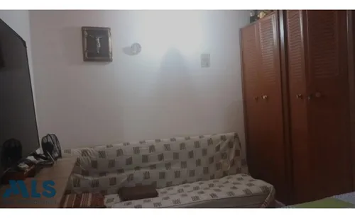 Casa 3 Niveles En Unidad Abierta(mls#253402)