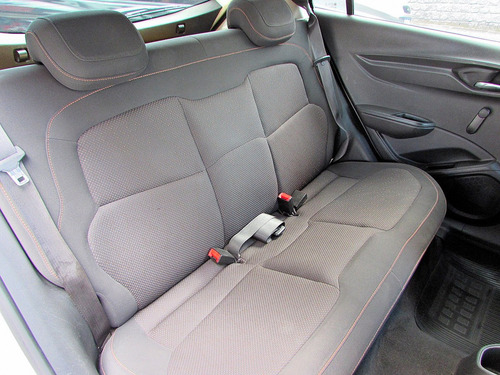 Imagem 14 de 14 de Gm - Chevrolet Onix 2014 Flex