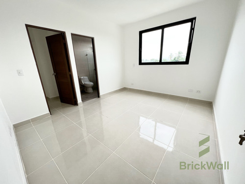 Apartamento Tipo Penthouse De Alquiler En La Vereda