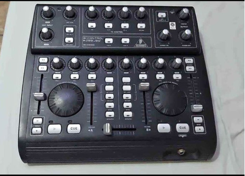 Controladora Behringer Bcd3000