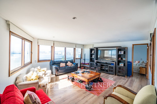 Increíble Casa Mediterranea En Venta Con Gran Terr...