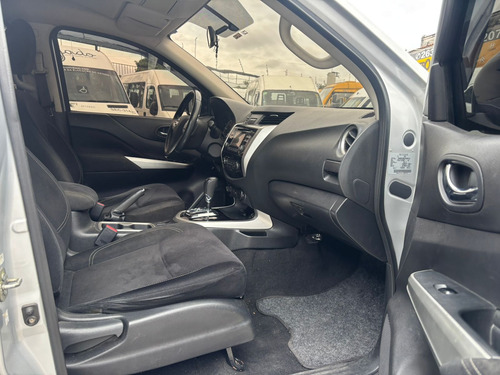 Nissan Frontier 2.3 Se Cab. Dupla 4x4 Aut. 4p
