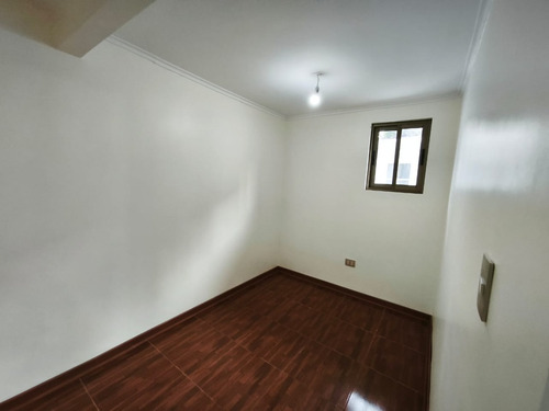 Remodelada En Pasaje Cerrado José Domingo G.r., La Reina