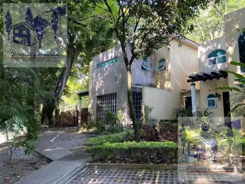 Casa En Venta En Quintas Del Bosque Cuernavaca