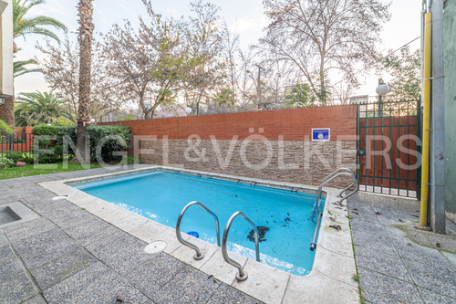 Vende 2d/2b. Excelente Ubicación.