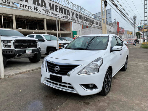 Imagen 3 de 15 de Nissan Versa 2015 1.6 Exclusive Navi At