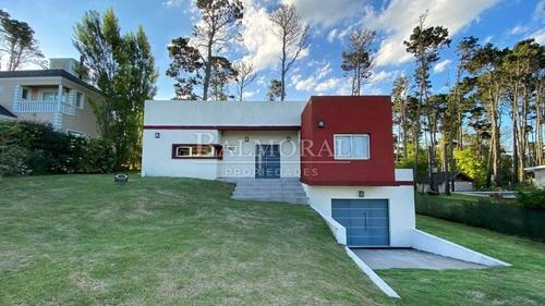 Avda Shaw Goleta Hercules 2200 Alamos - Casa 4 Amb 800m2 C/ Cochera-pinamar