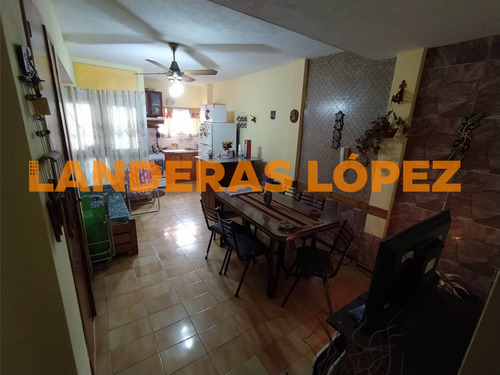 Departamento En Venta Dos Ambientes A Media Cuadra Del Mar En Mar De Ajo Primer Piso Por Escalera