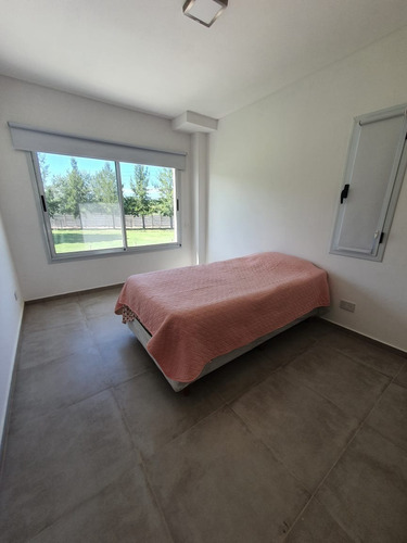 Imagen 9 de 14 de Espectacular Casa 5 Ambientes En Terralagos