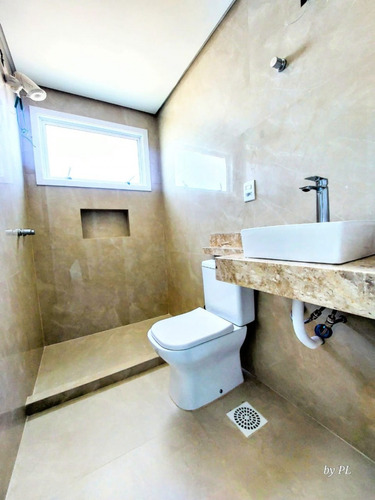 Casa Com 3 Quartos No Bairro Hípica