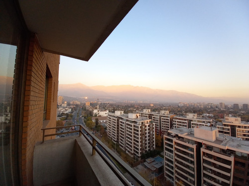 Se Vende, Excelente Ubicación E Inversión