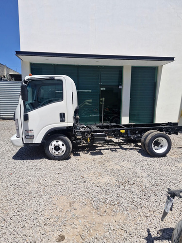 Isuzu Elf 400 Modelo 2013