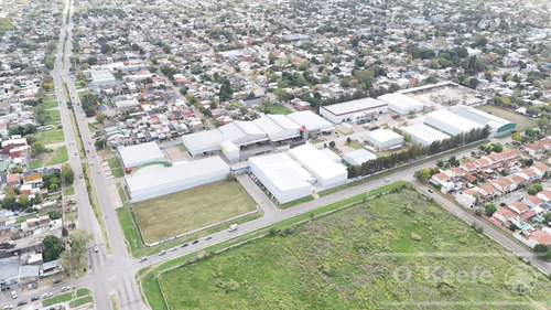 Depósito En Alquiler 1000 M2 Mas 166 M2 De Oficinas.