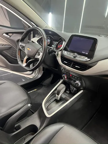 Chevrolet Onix 1.0T Premier Sedan At