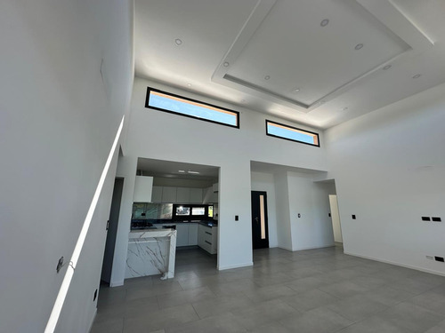 Casa En Venta Pilar Del Este