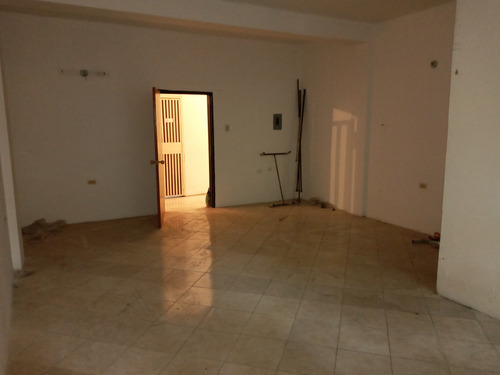 Imagen 2 de 4 de Se Alquila Oficinas En La Calle Bermudez Sector Centro Al01-0073cb-ah