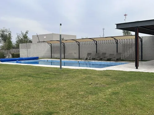 Nueva Con Diseño Arquitectónico Vanguardista